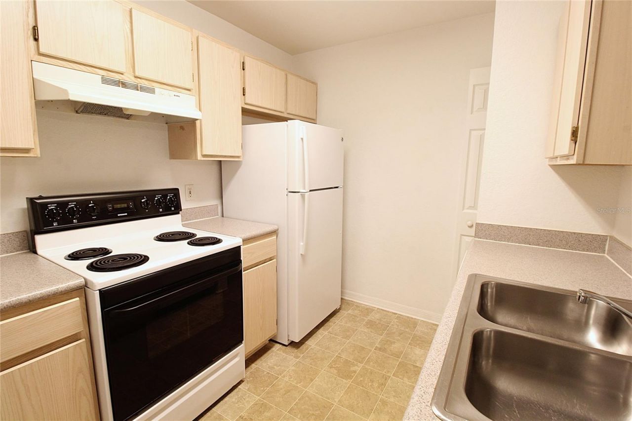 8905 Manor Loop , Unit 107, Bradenton, FL 34202 Photo