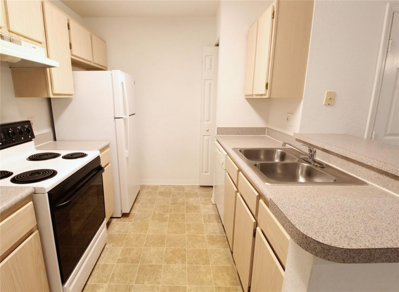 8905 Manor Loop , Unit 107, Bradenton, FL 34202 Photo