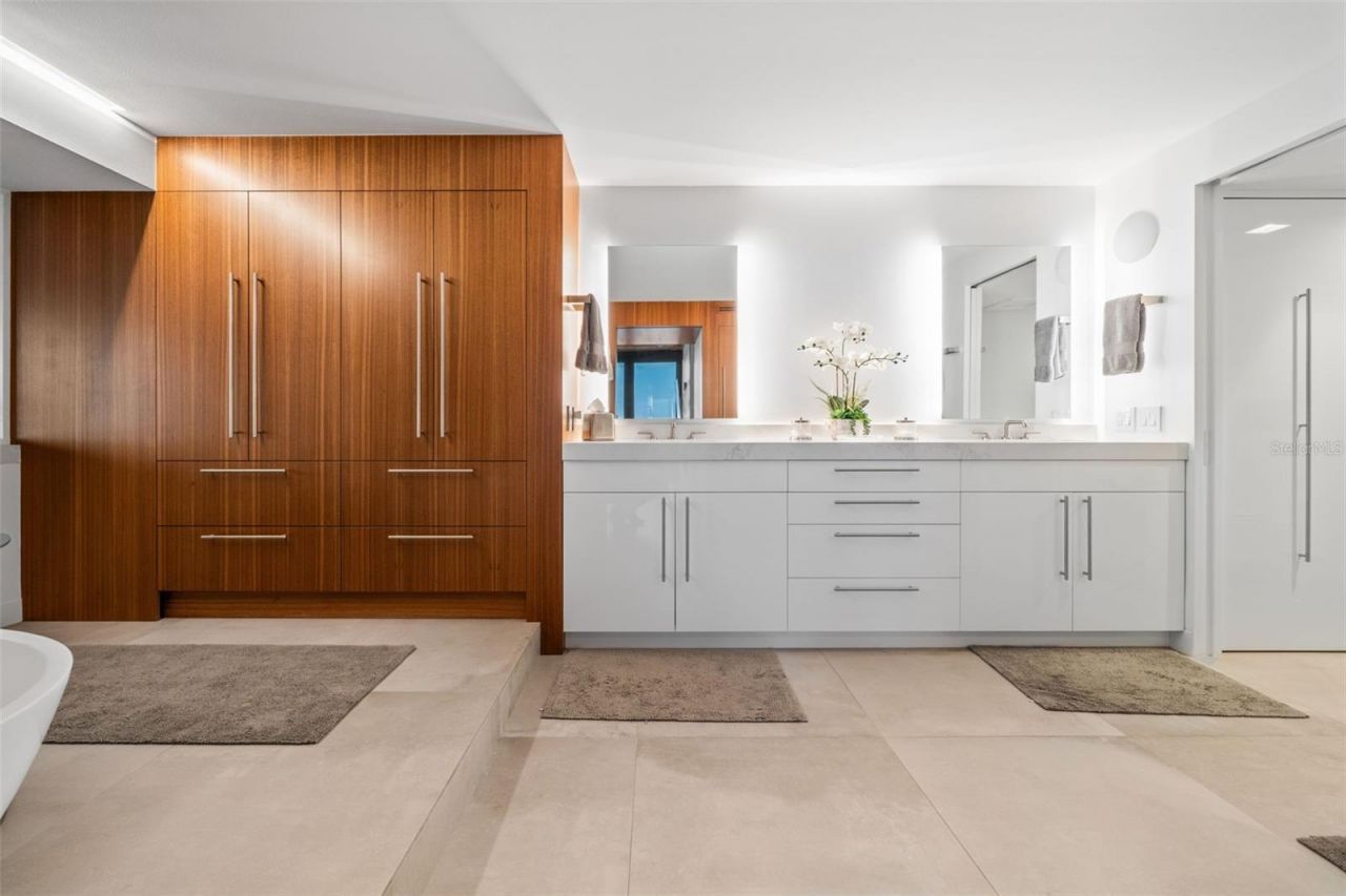 5400 Ocean Boulevard, Unit #15 1-4, Sarasota, FL 34242 Photo