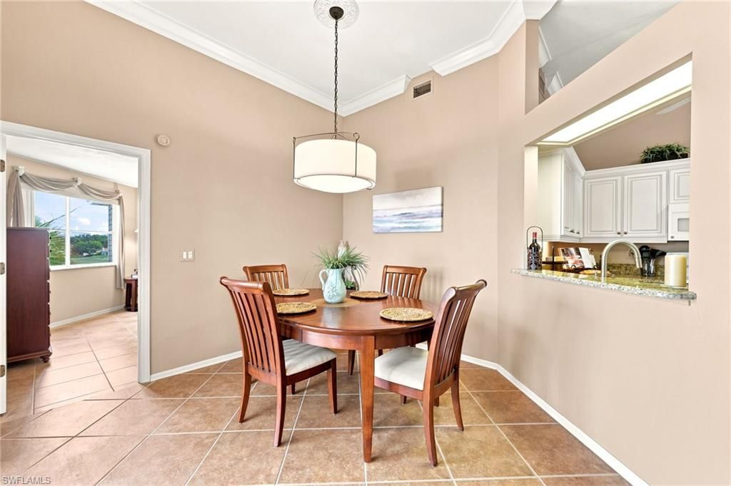 2671 Citrus Lake Dr, Unit E306, Naples, FL 34109 Photo