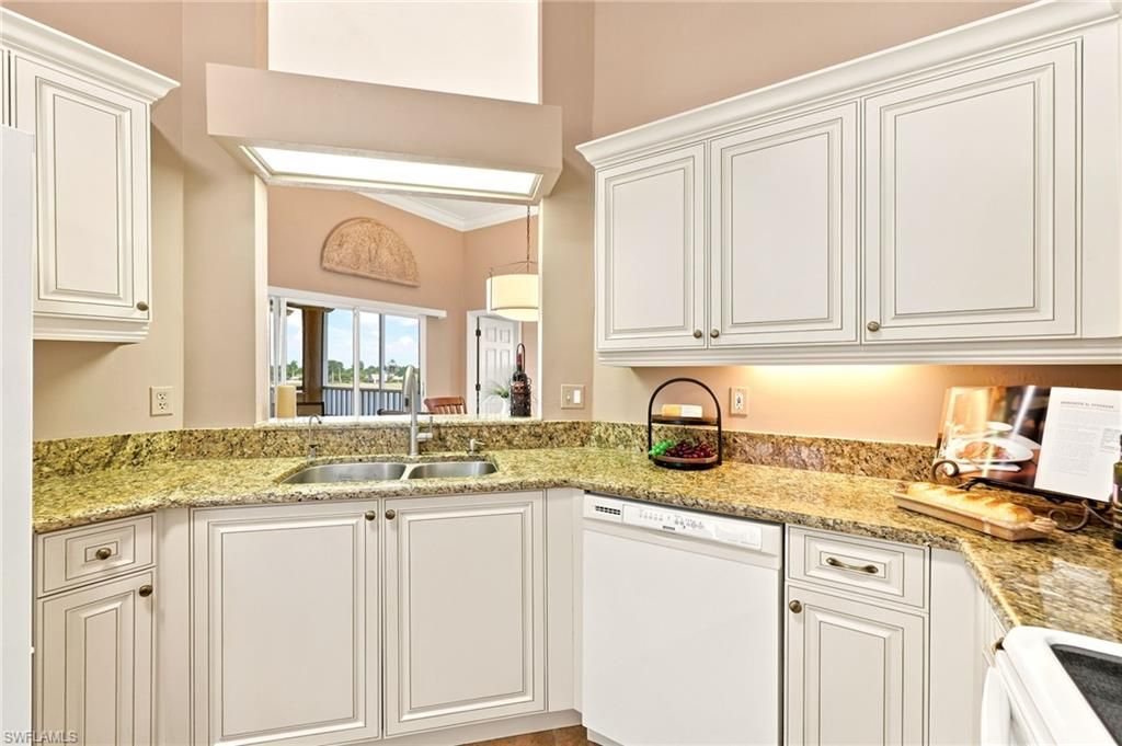 2671 Citrus Lake Dr, Unit E306, Naples, FL 34109 Photo
