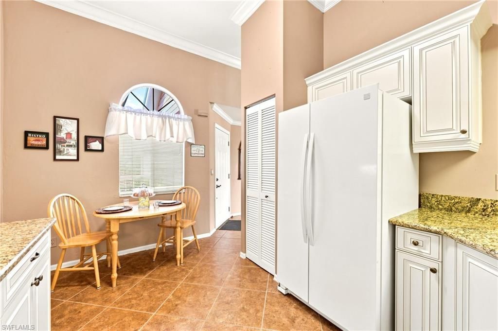 2671 Citrus Lake Dr, Unit E306, Naples, FL 34109 Photo