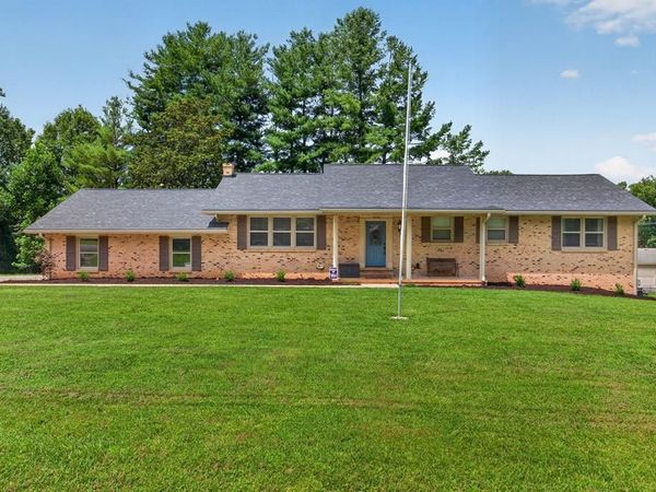 1036 Melrose Dr , Cookeville, TN 38501