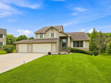 14335 48th Avenue N, Plymouth, MN 55446