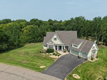 1889 86th Court E, Inver Grove Heights, MN 55077