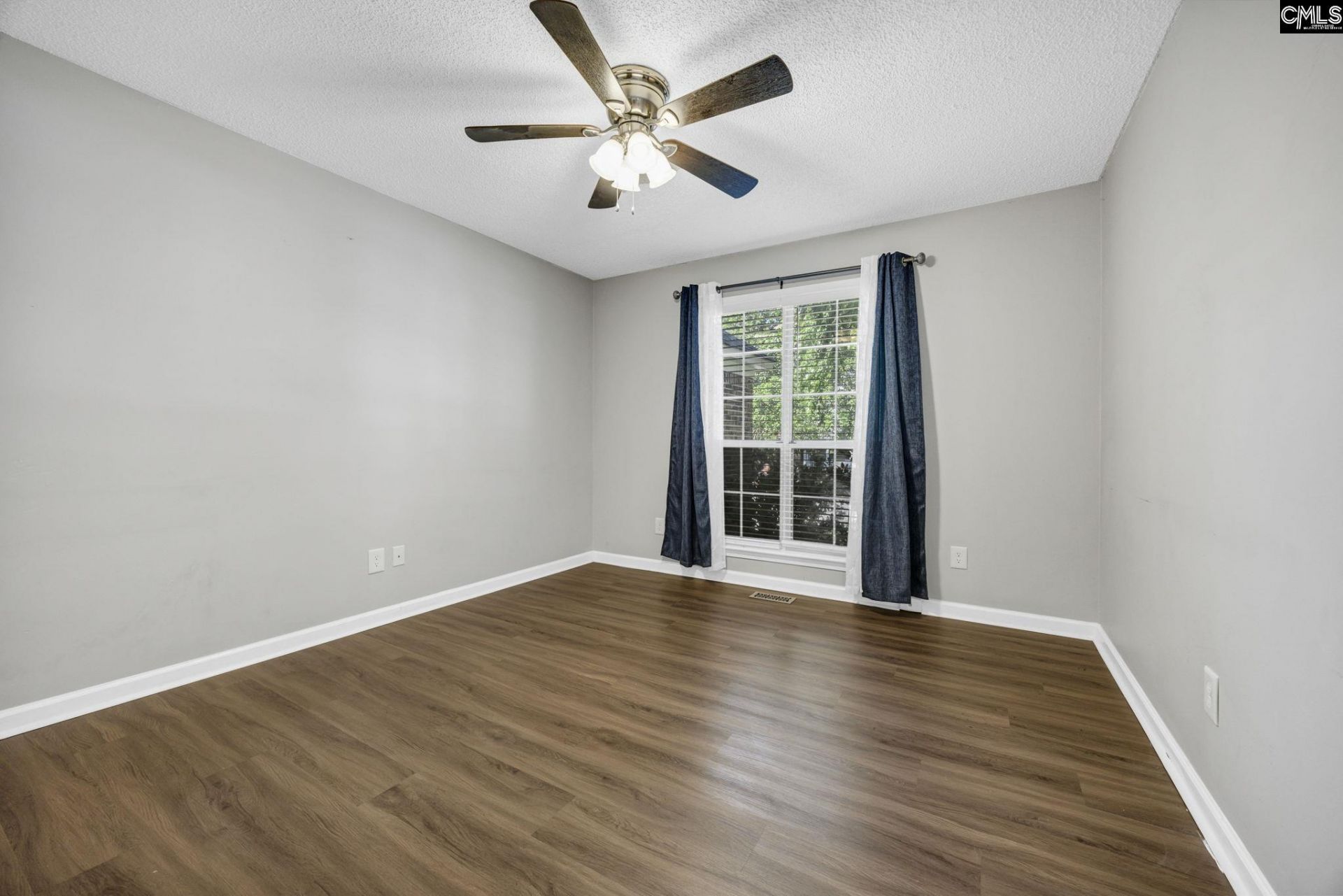 14 Red Cedar Drive  Photo 5