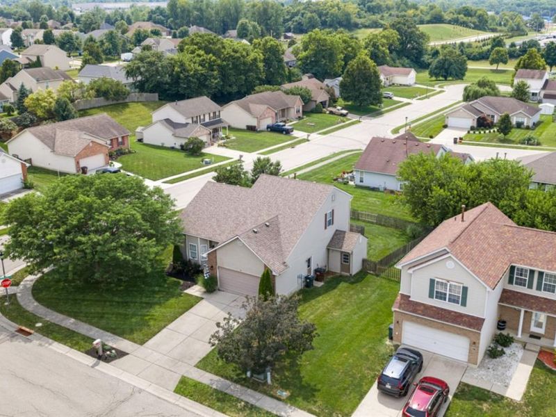 71 Long Meadow Drive, Franklin, OH 45005 Photo 3