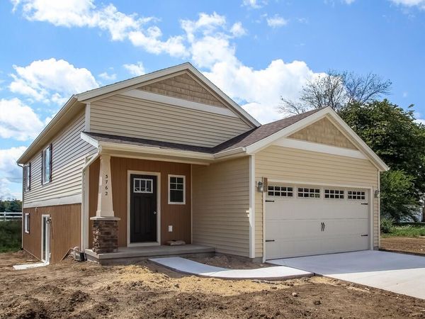 860 Crooks Street, Belding, MI 48809