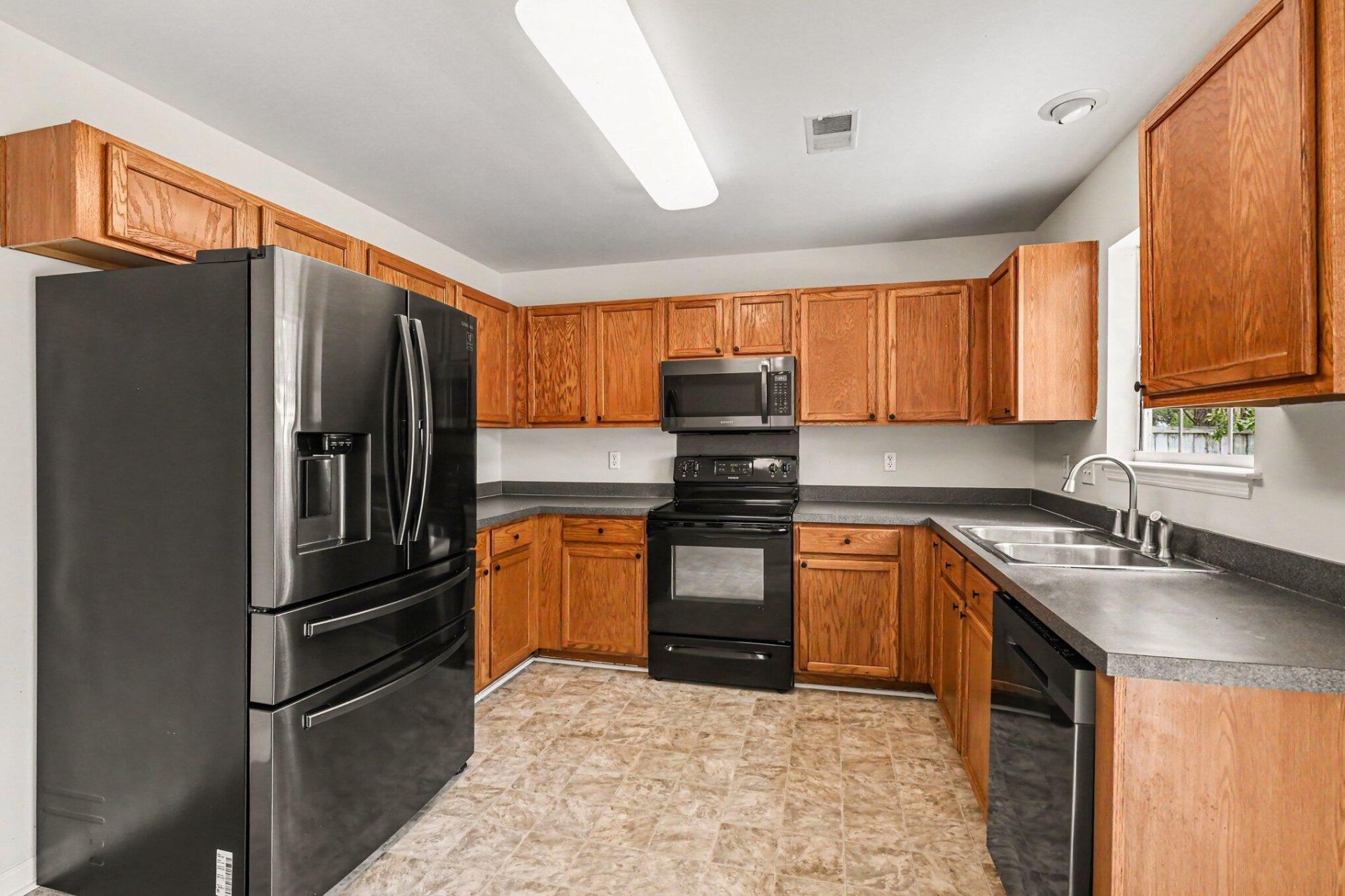 4861 Hearthside Drive Photo 5