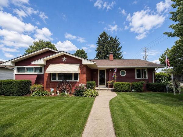 1020 E East AVENUE, Tomah, WI 54660