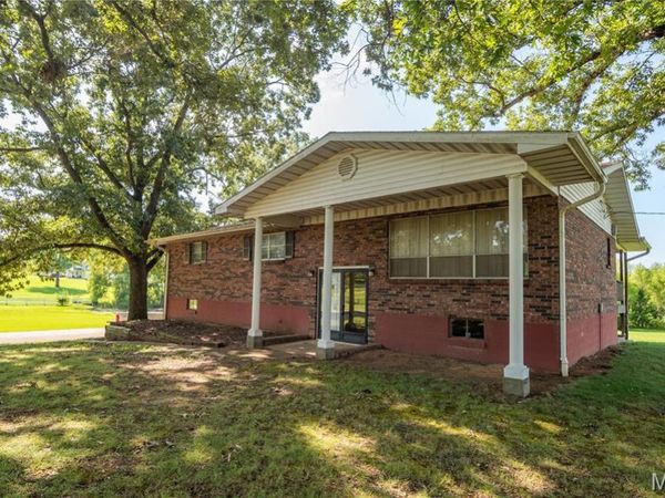 874 County Road 442 , Poplar Bluff, MO 63901