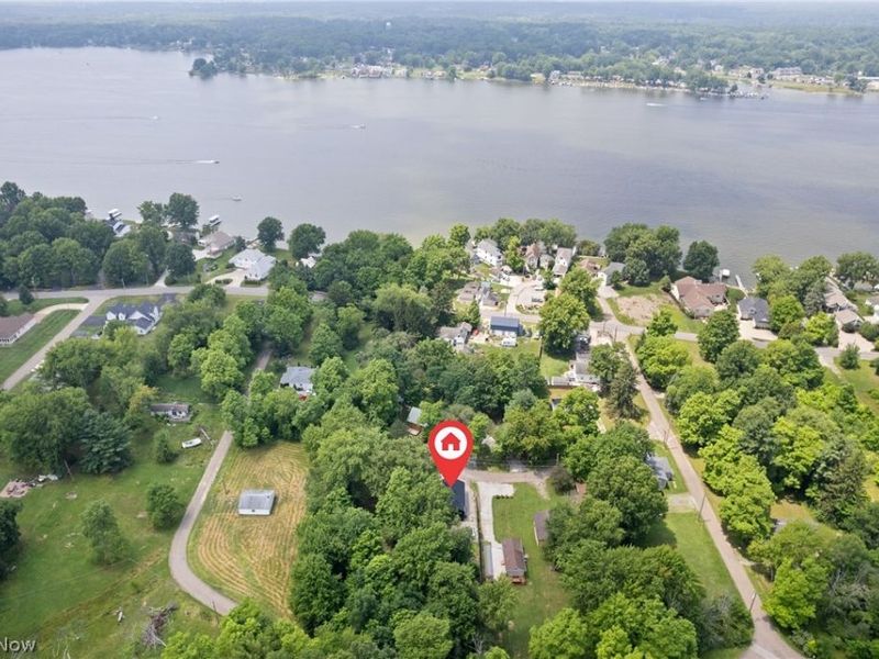 1499 Beachview Drive, Lake Milton, OH 44429 Photo 2