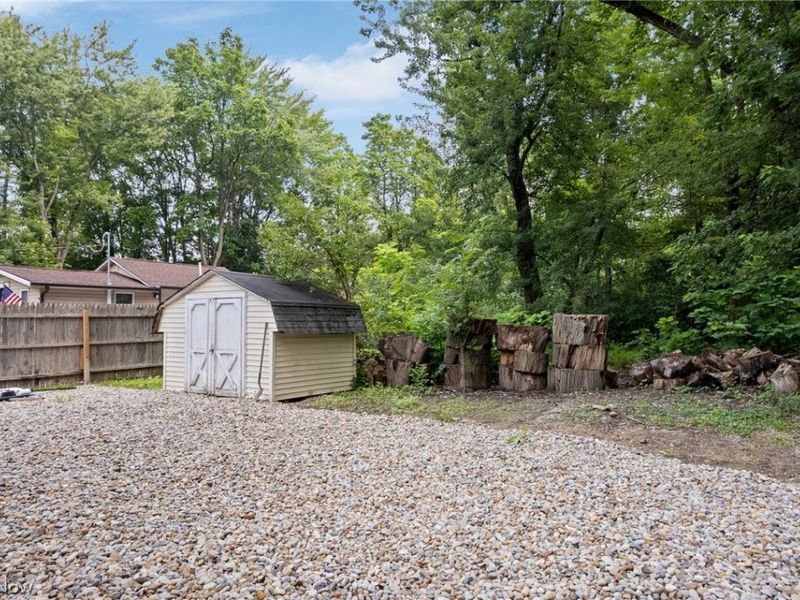 1499 Beachview Drive, Lake Milton, OH 44429 Photo 7