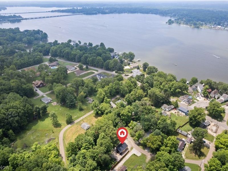 1499 Beachview Drive, Lake Milton, OH 44429 Photo 8