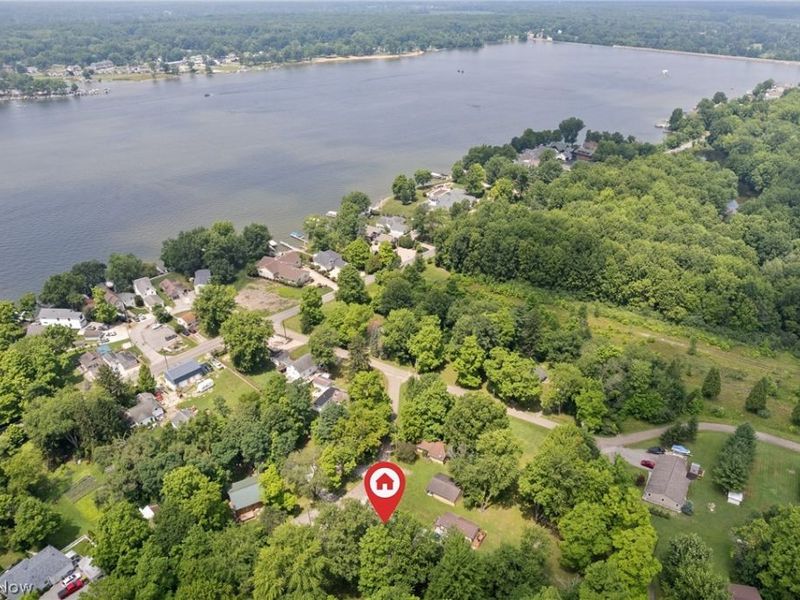 1499 Beachview Drive, Lake Milton, OH 44429 Photo 9