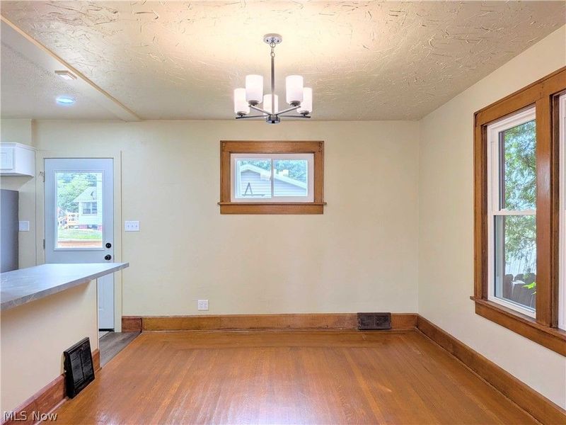345 Wabash Avenue S, Brewster, OH 44613 Photo 7