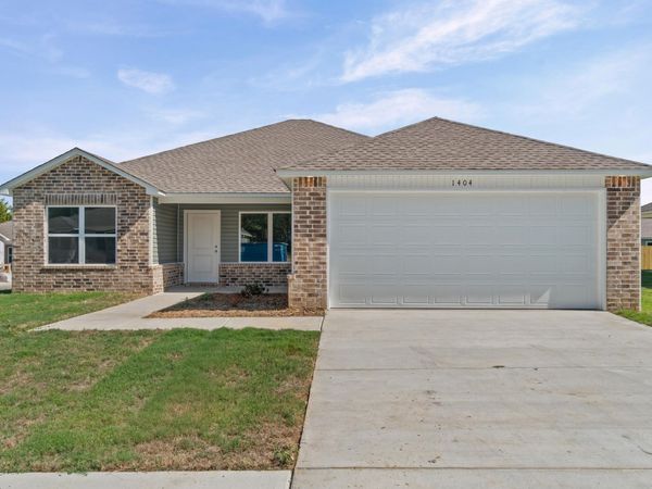 1404 Manor Oaks Boulevard, Searcy, AR 72143