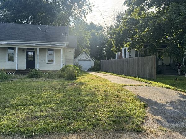 313 N Henderson Street, Kenney, IL 61749