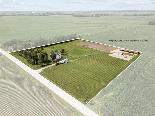 8534 145th Street , Blue Grass, IA 52726