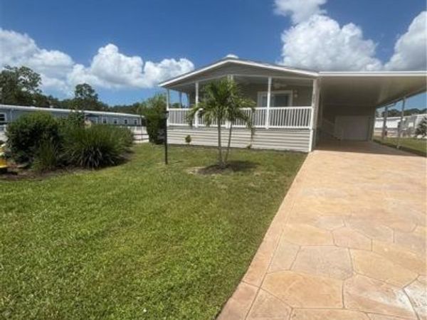 27646 Bourbonniere DR, BONITA SPRINGS, FL 34135