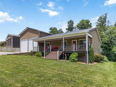 209 Indian Hills Drive, Russell Springs, KY 42642