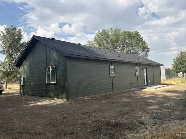 510 Baggins Lane, Homedale, ID 83628