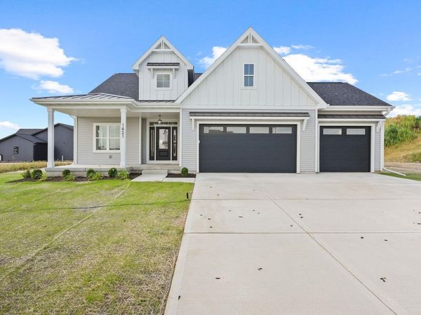 1421 Stonehaven Drive, Sun Prairie, WI 53590