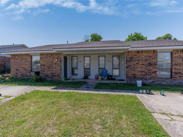 1004 Acacia Circle, Noble, OK 73068