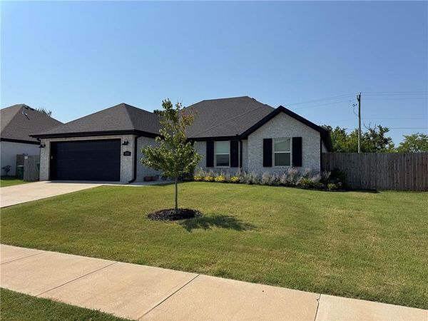 235 Idaho Avenue , Farmington, AR 72730