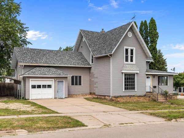 503 S SHAWANO STREET, New London, WI 54961