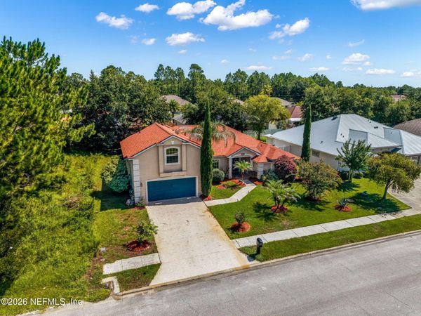 18 LEWISTON Court, Palm Coast, FL 32137