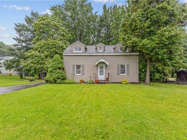 6633 Collamer Road , East Syracuse, NY 13057