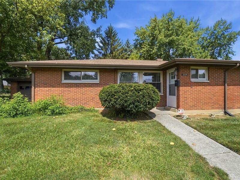 3205 Ackerman Boulevard, Kettering, OH 45429 Photo 2