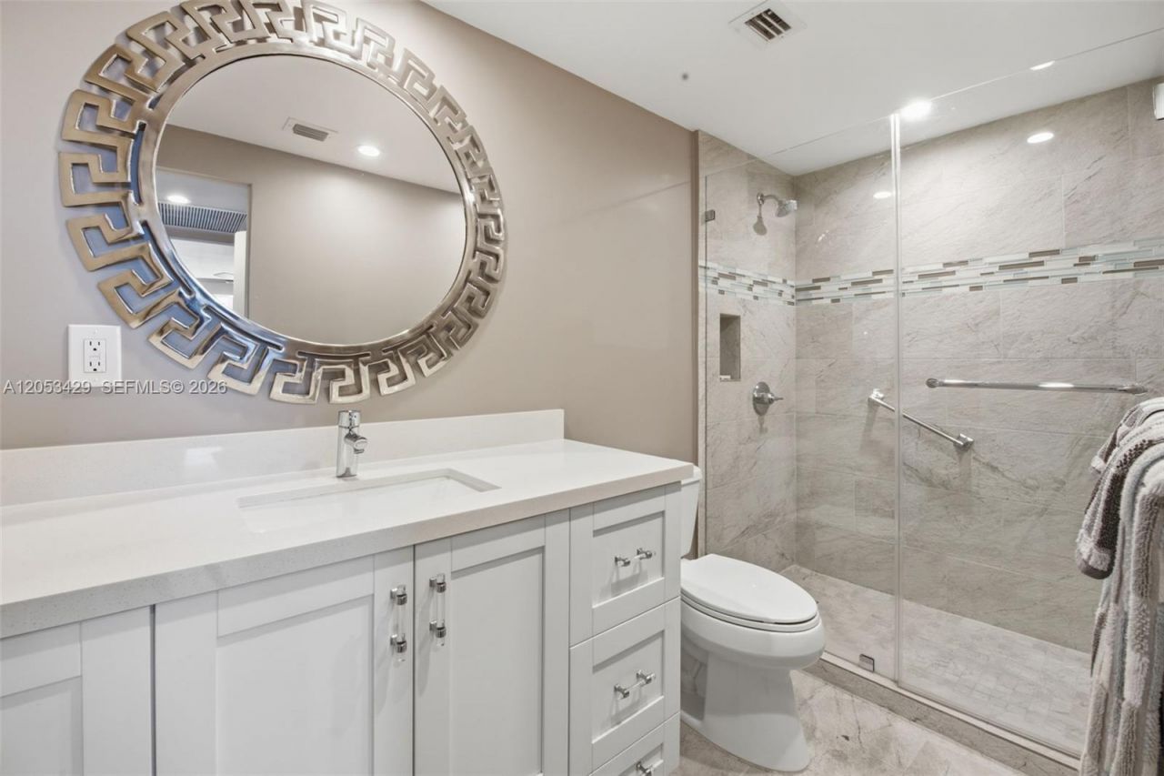 90 Edgewater Dr , Unit 225, Coral Gables, FL 33133 Photo