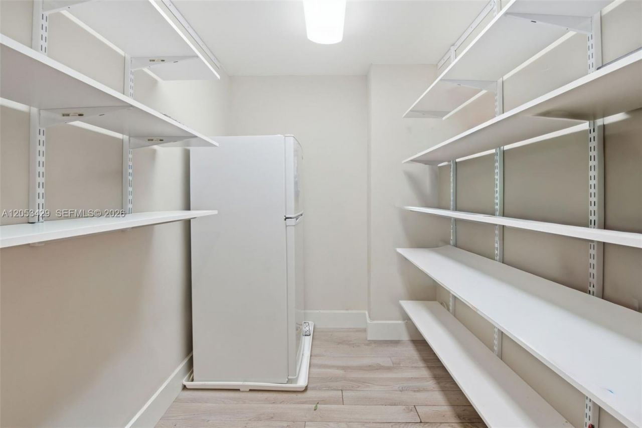 90 Edgewater Dr , Unit 225, Coral Gables, FL 33133 Photo