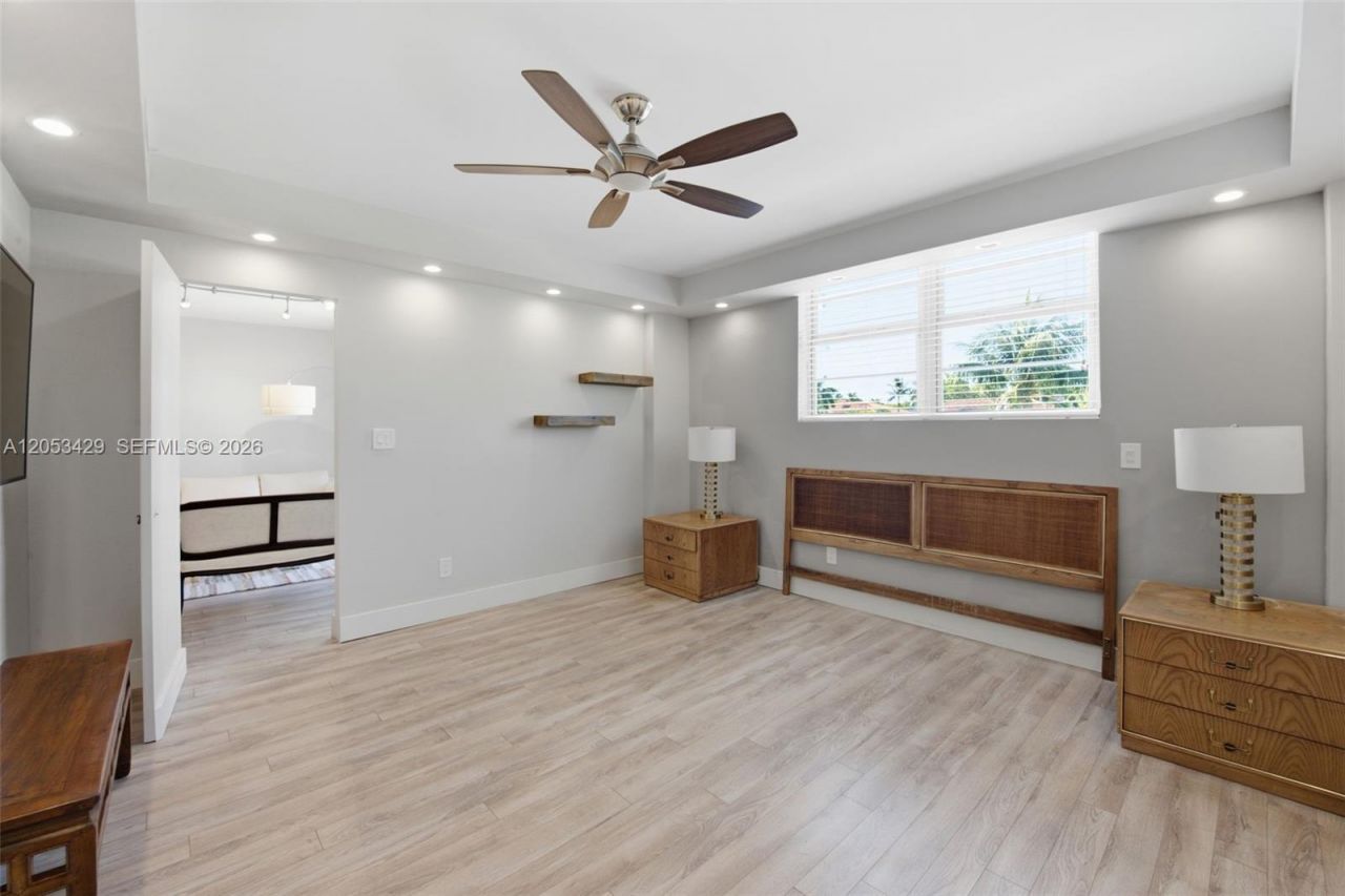 90 Edgewater Dr , Unit 225, Coral Gables, FL 33133 Photo