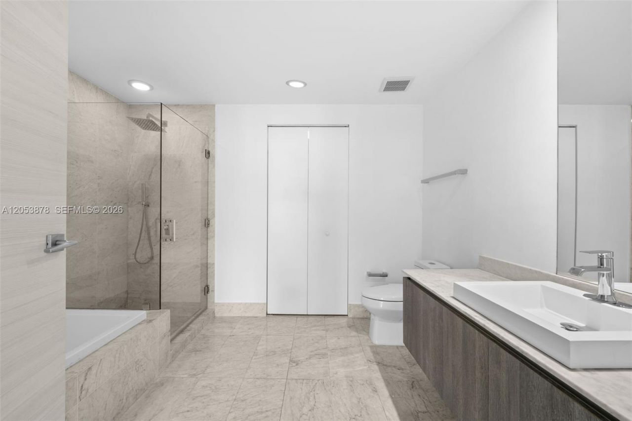 801 S Miami Ave , Unit 2002, Miami, FL 33130 Photo