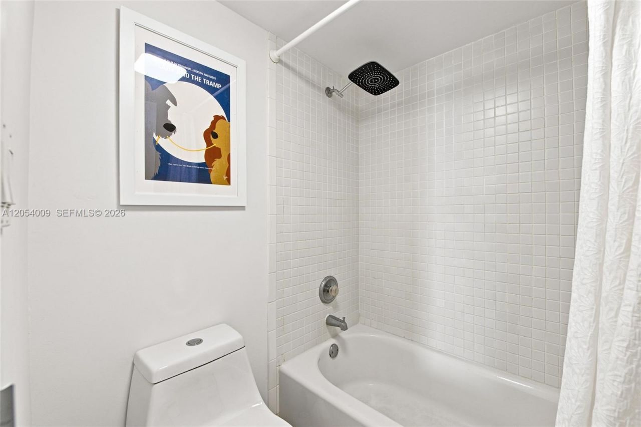 3625 N Country Club Dr , Unit 1210, Aventura, FL 33180 Photo