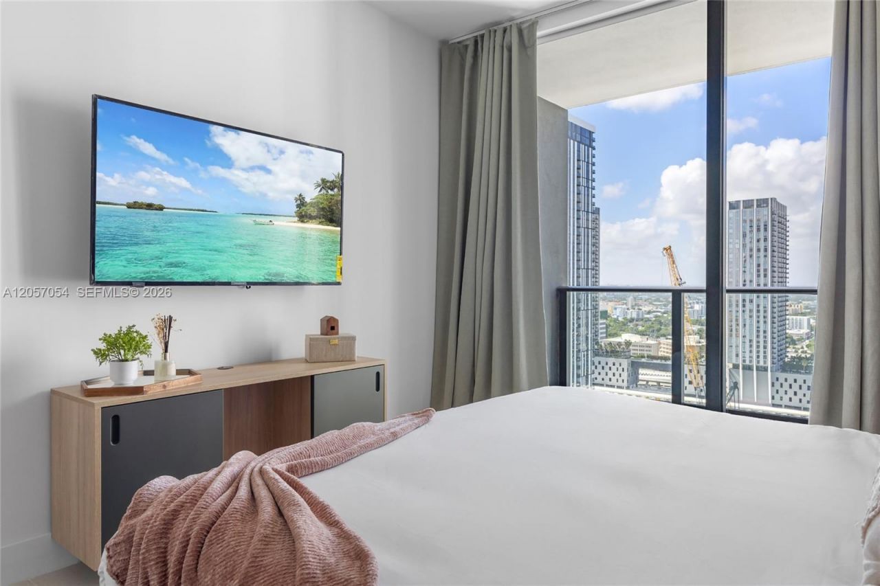 159 NE 6th St , Unit 2704, Miami, FL 33132 Photo