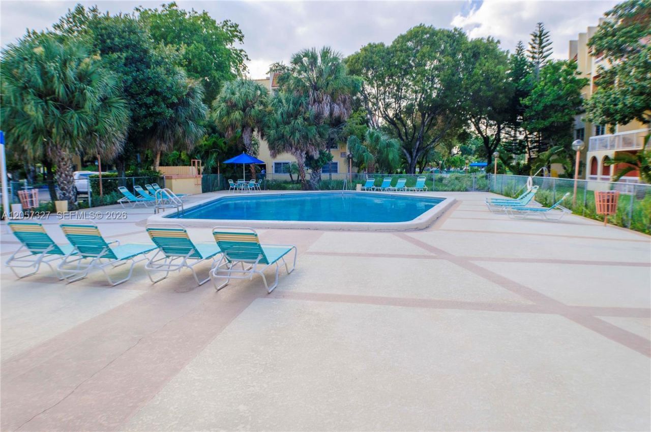 7730 Camino Real, Unit F 406, Miami, FL 33143 Photo