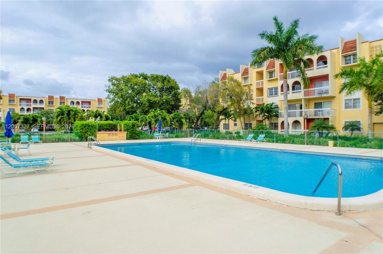 7730 Camino Real, Unit F 406, Miami, FL 33143 Photo