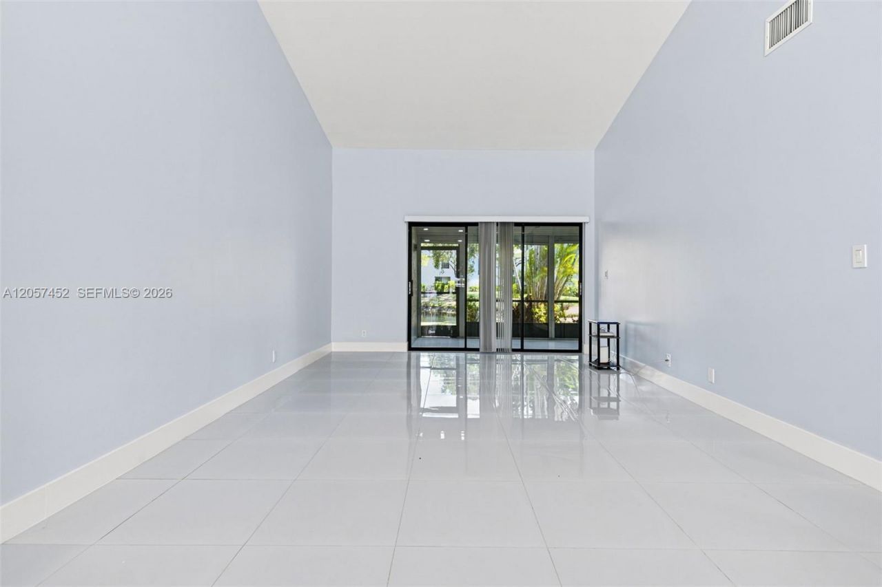 3895 N Carambola Cir N, Unit 29128, Coconut Creek, FL 33066 Photo