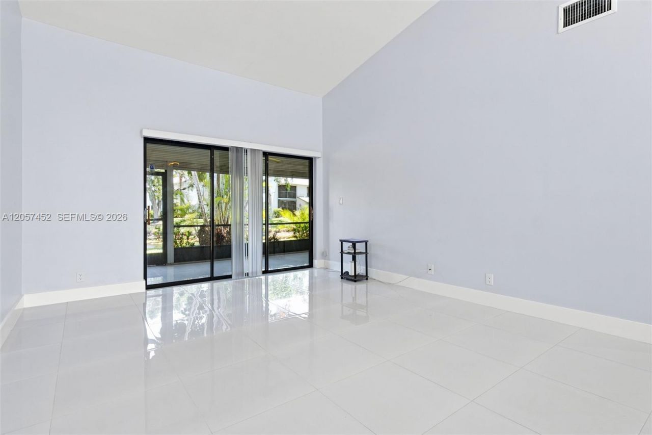 3895 N Carambola Cir N, Unit 29128, Coconut Creek, FL 33066 Photo