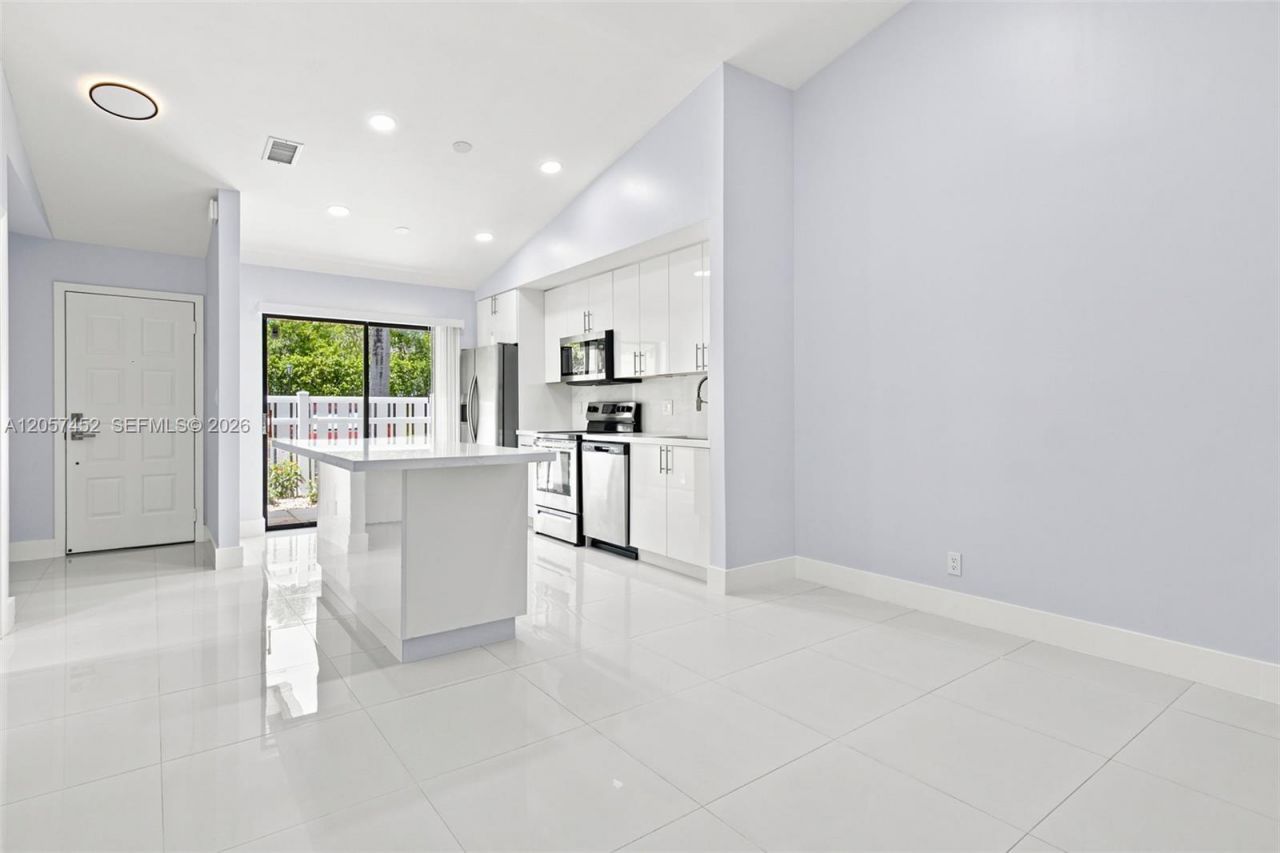3895 N Carambola Cir N, Unit 29128, Coconut Creek, FL 33066 Photo