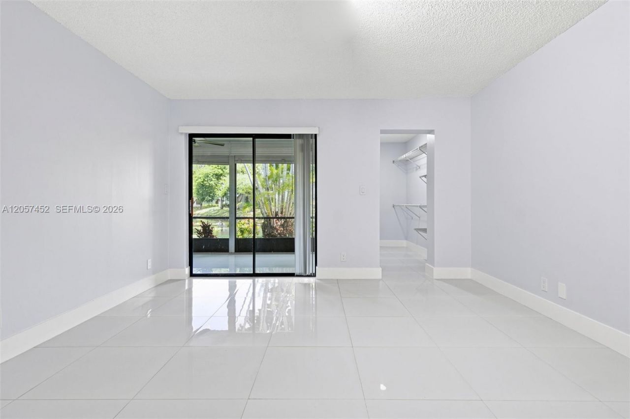 3895 N Carambola Cir N, Unit 29128, Coconut Creek, FL 33066 Photo