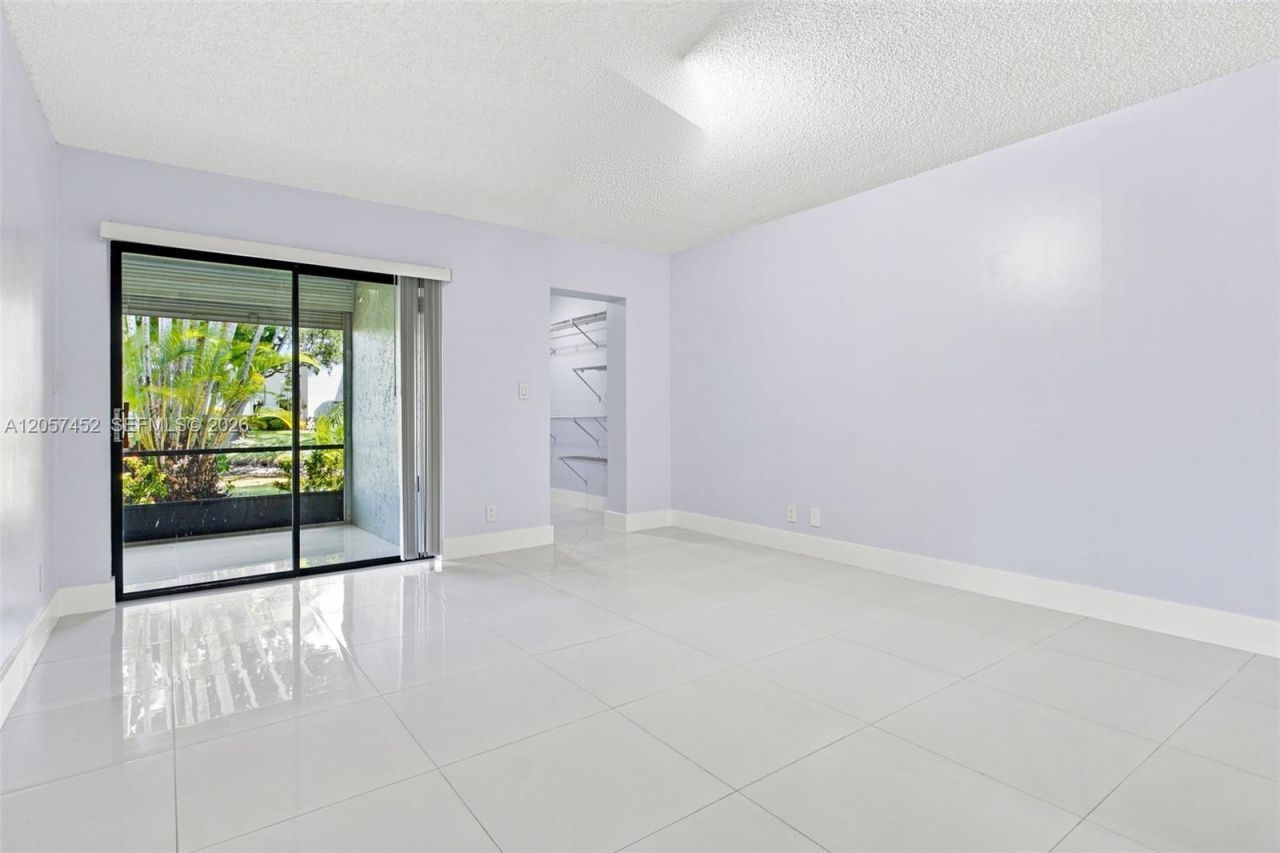 3895 N Carambola Cir N, Unit 29128, Coconut Creek, FL 33066 Photo