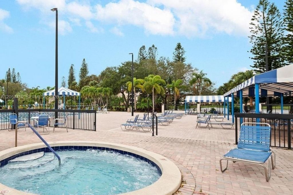 3895 N Carambola Cir N, Unit 29128, Coconut Creek, FL 33066 Photo