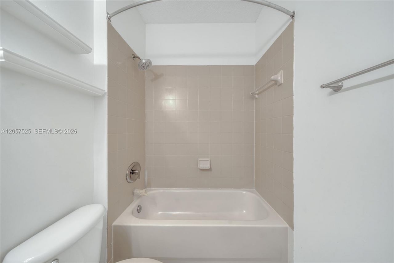 3365 NE 11th Dr, Unit 3365, Homestead, FL 33033 Photo
