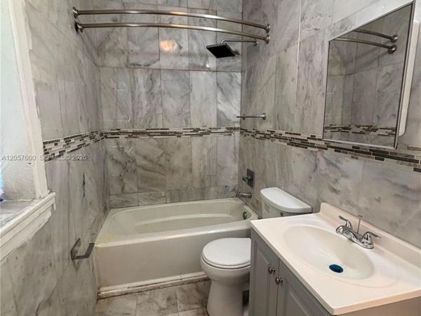 1079 NW 112th Ter , Unit 3, Miami, FL 33168