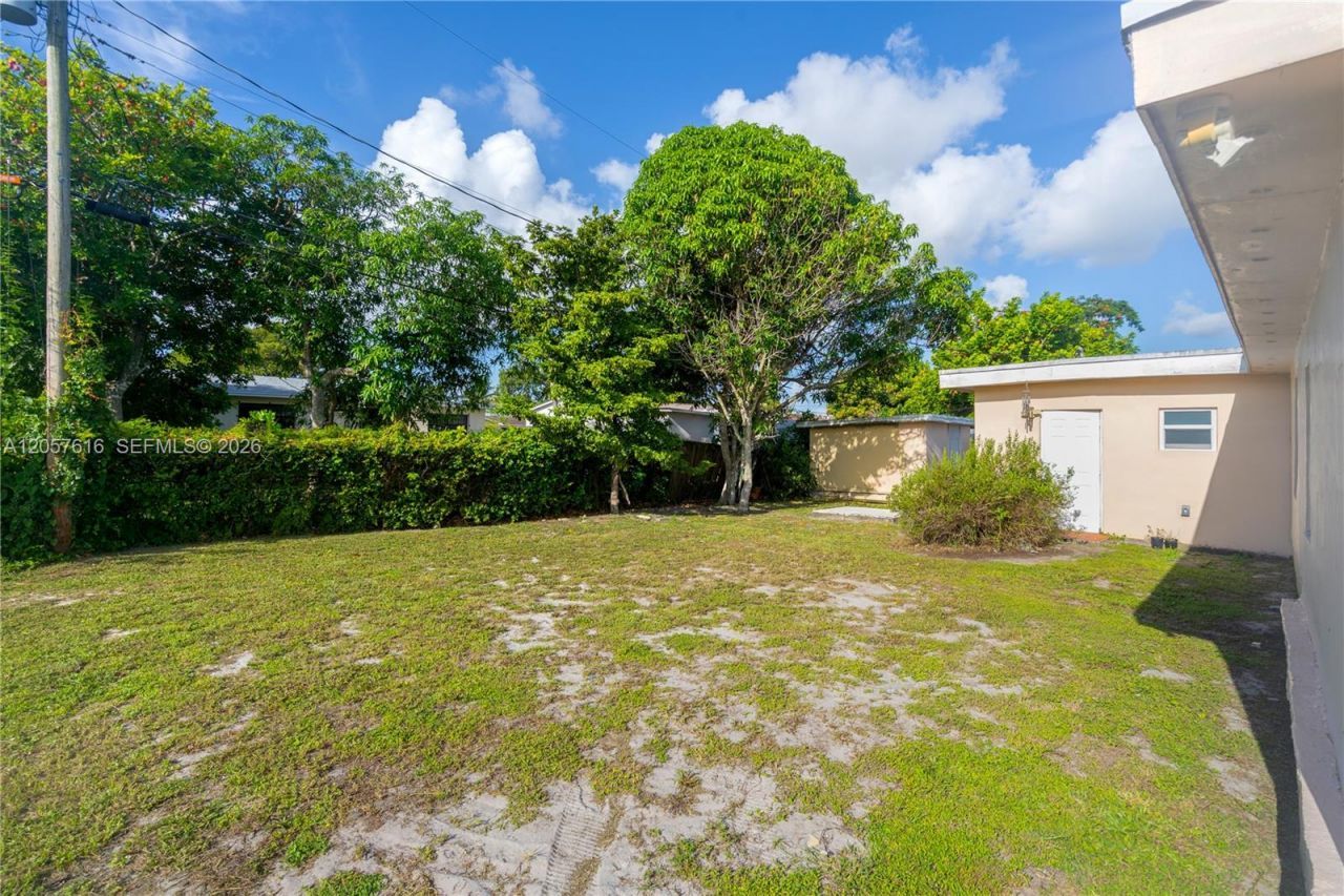 1420 NW 195th St, Miami Gardens, FL 33169 Photo